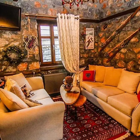 Charming 3-storey Loft With Fireplace Agios Athanasios (Pella)