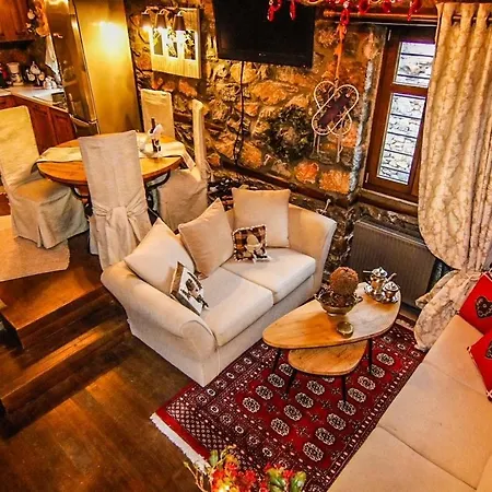 Chalet Charming 3-storey Loft With Fireplace