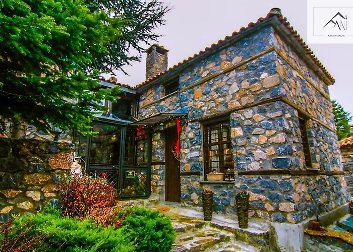 Charming 3-storey Loft With Fireplace Agios Athanasios (Pella)